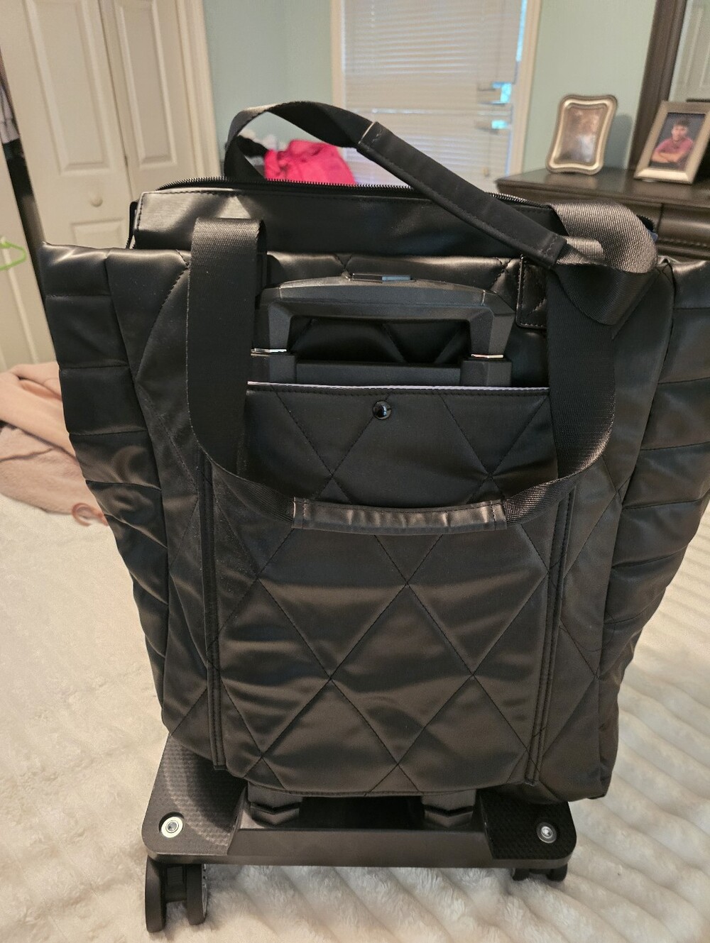 Ihkwip- The On-a-Roll Convertible Roller Tote-Metallic Black - Picture 3 of 3